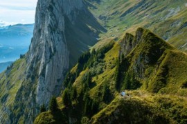 天空 云彩 河流 水 阳光 山脉 4K风景壁纸